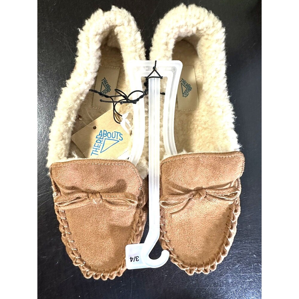 Thereabouts Kid’s slippers/moccasins Faux Suede/ Fur size 3-4 NEW W/Tags Warm